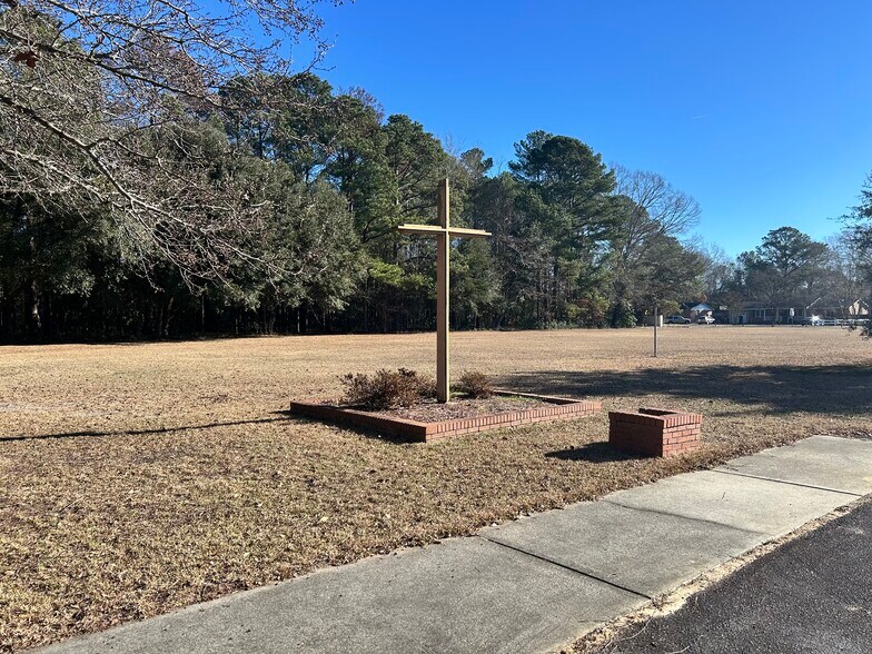 More Photos Of 1410 W Bobo Newsom Hwy, Hartsville Religious Facility For Sale
