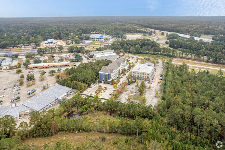 More Photos Of 350 Holiday Square Blvd, Covington Hotel For Sale