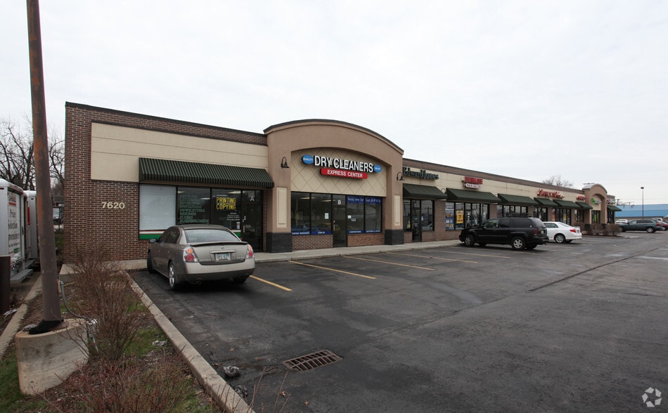 More Photos Of 7620 Metcalf Ave, Overland Park Unknown For Lease