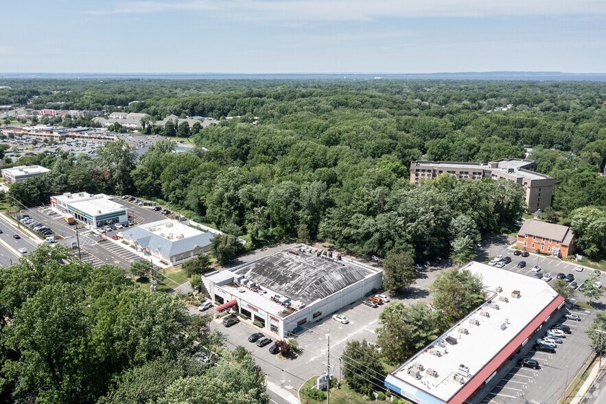 More Photos Of 1281-1285 State Route 35, Middletown Supermarket For Sale