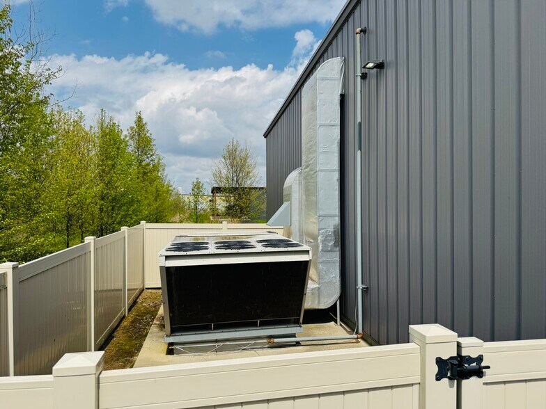 More Photos Of 6710 Quality Way, Portage Research And Development For Sale