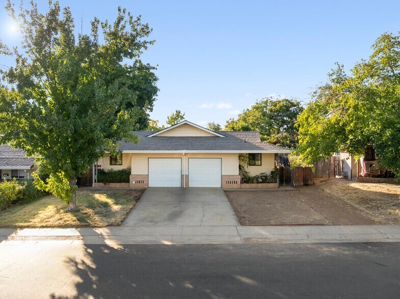 More Photos Of 5743 Woodleigh Dr, Carmichael Multifamily For Sale