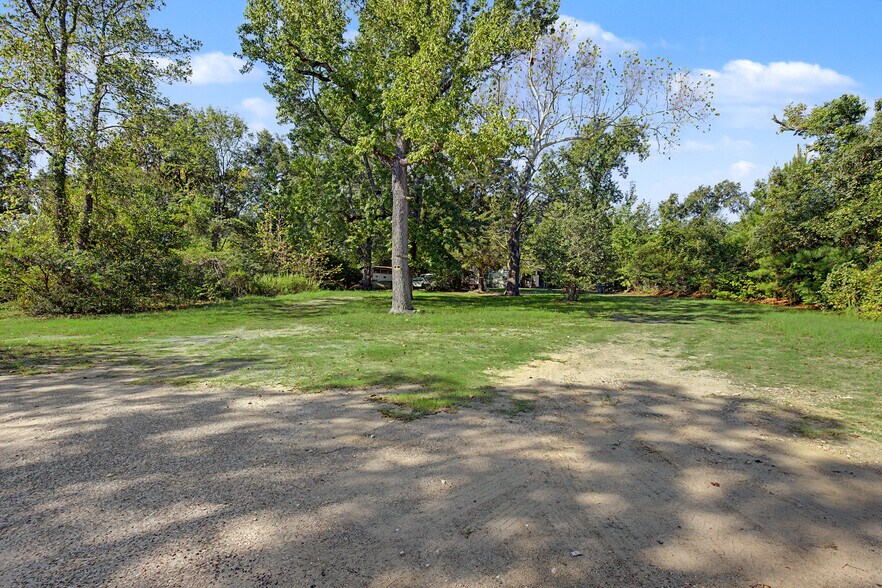More Photos Of 3010 Sam Houston Ave, Huntsville Land For Sale