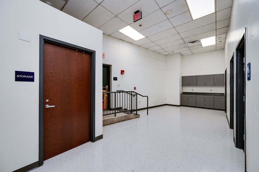 More Photos Of 722 Cherry St, Reading Storefront Retail Office For Lease