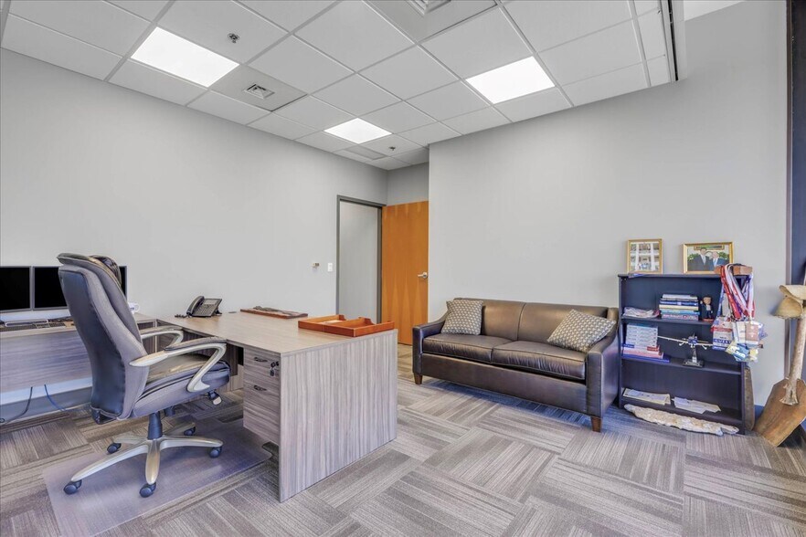 More Photos Of 215 S Monroe St, Tallahassee Office For Lease