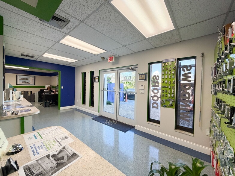 More Photos Of 5908 Johnson St, Hollywood Light Manufacturing For Sale