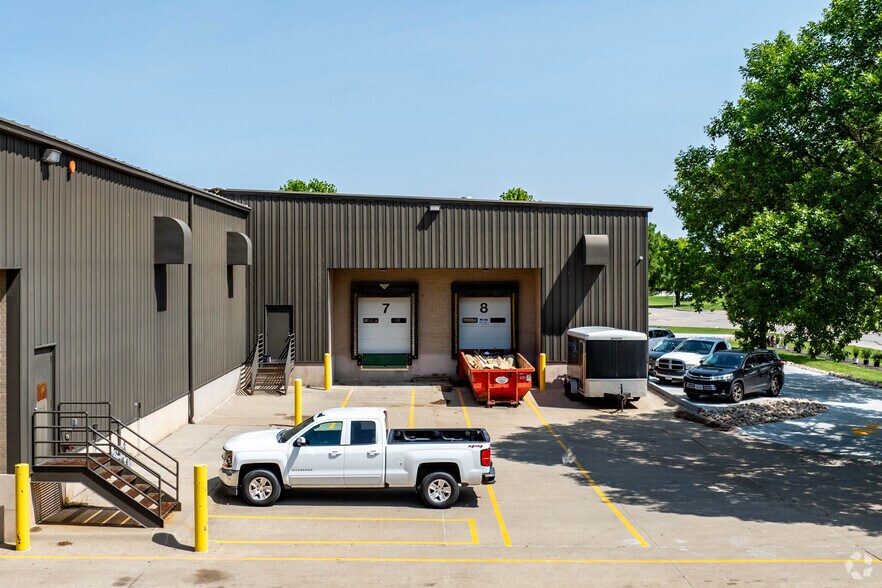 More Photos Of 5201 S 19th St, Lincoln Warehouse For Sale