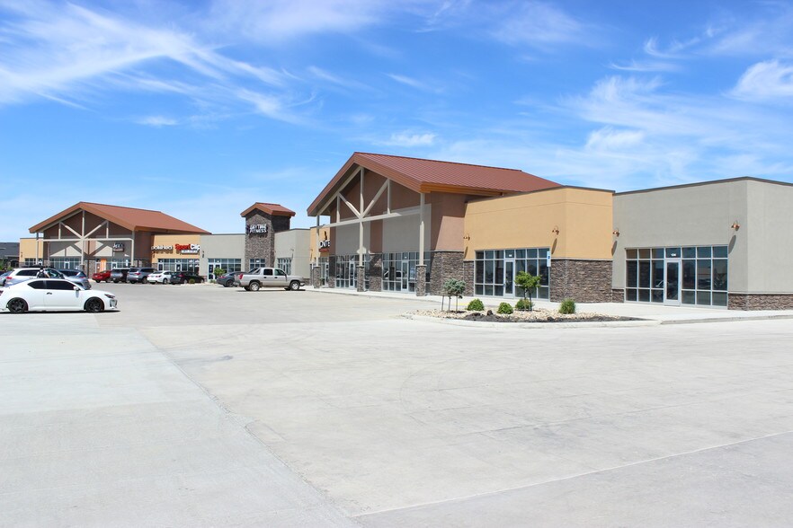 More Photos Of 5050 Timber Pky S, Fargo General Retail For Lease