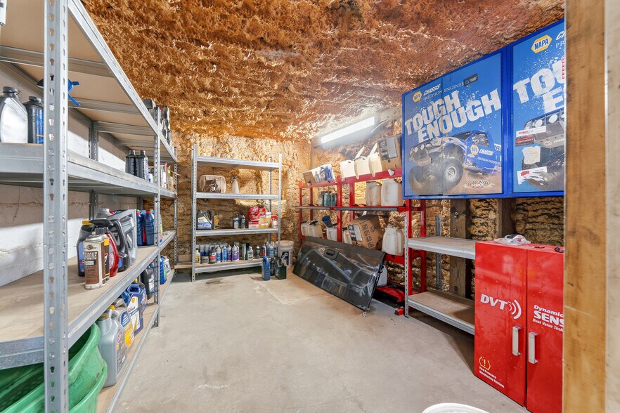More Photos Of 622 Blue Horizon Dr, Morgantown Auto Repair For Sale