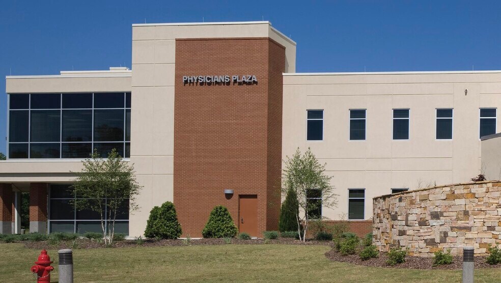 More Photos Of 7067 Veterans Pky, Pell City Medical For Lease