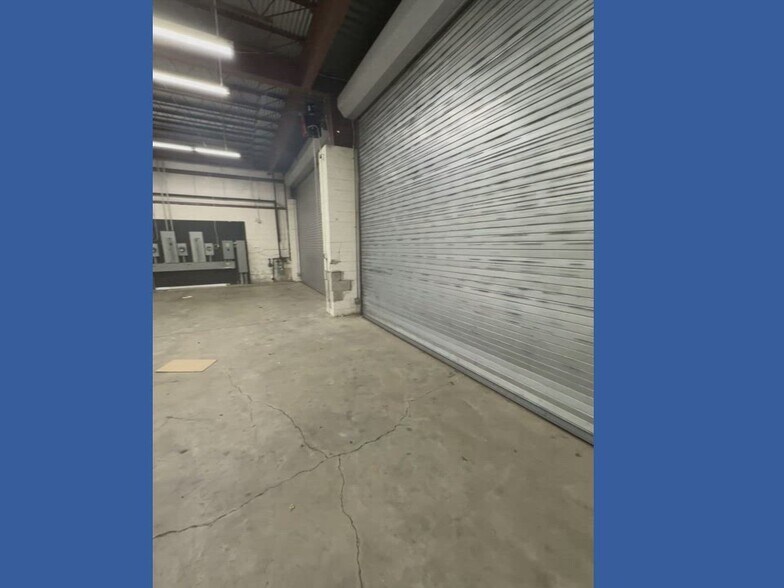 Primary Photo Of 205 E 1st Ave, Roselle Warehouse For Lease