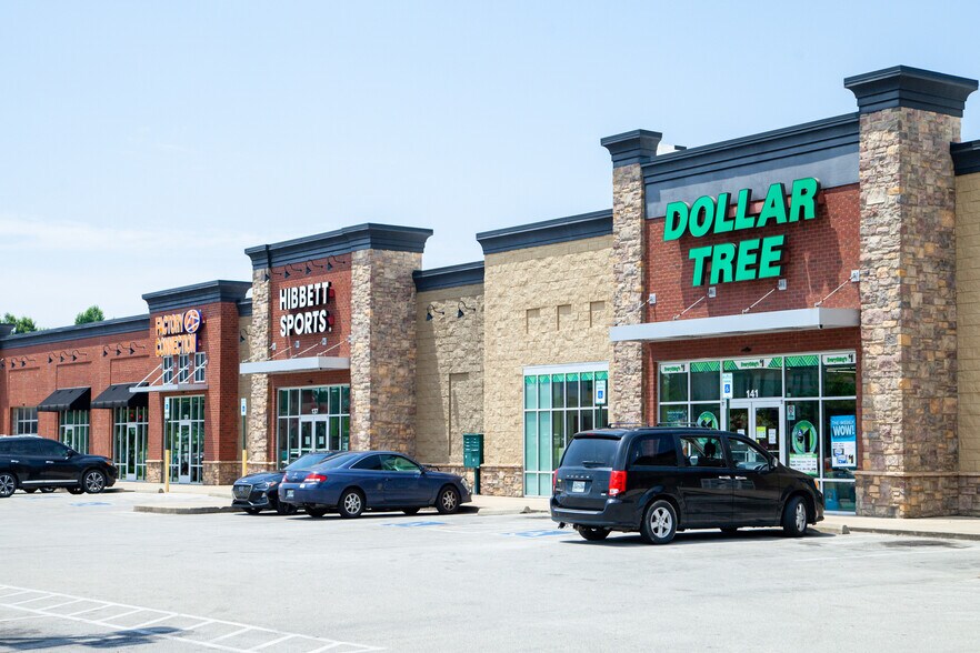 More Photos Of 129-145 Commons Dr, Martin Supermarket For Lease