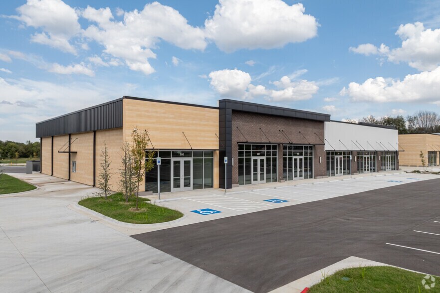Primary Photo Of 516 W Henri de Tonti Blvd, Tontitown Industrial For Lease