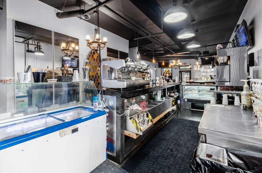 More Photos Of 45 E Columbus St, Lithopolis Restaurant For Sale