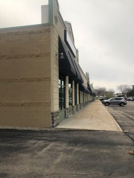 More Photos Of 330 E Main St, Rockton Unknown For Lease