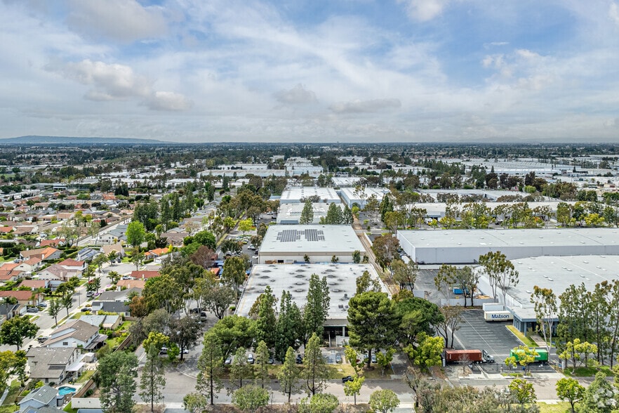 More Photos Of 16205 Distribution Way, Cerritos Manufacturing For Sale