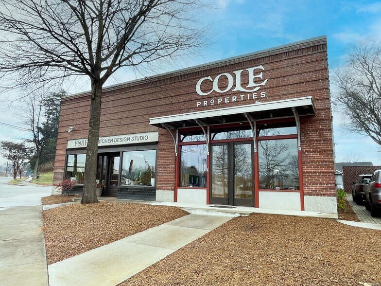 Primary Photo Of 1040 W Washington St, Greenville Office For Lease