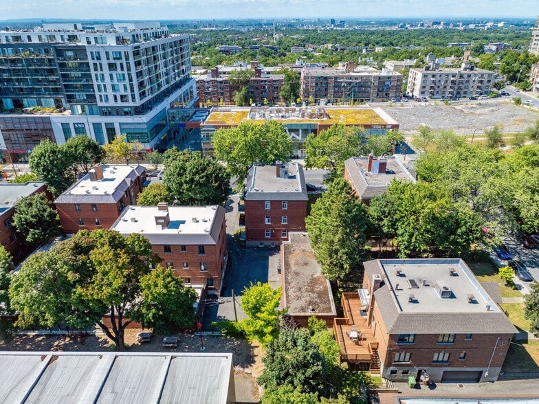 More Photos Of 2750 Av Van Horne, Montréal Apartments For Sale