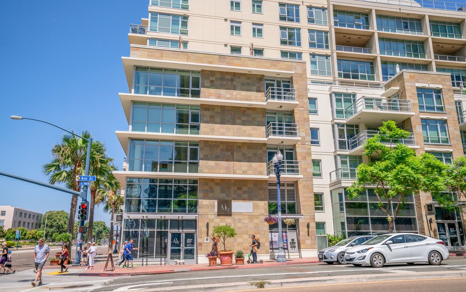 More Photos Of 868 W Ash St, San Diego Apartments For Lease