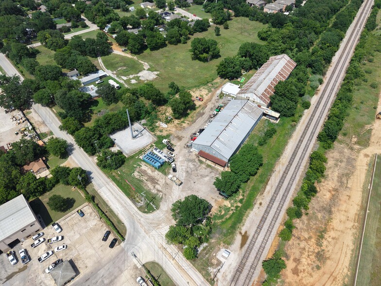 More Photos Of 3516 Tarrant Main St, Euless Warehouse For Sale
