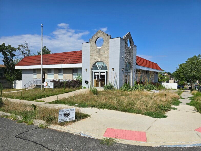 More Photos Of 80 Woodrow Rd, Staten Island Daycare Center For Lease