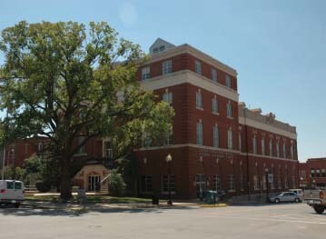 More Photos Of 201 W Oklahoma Ave, Guthrie Office For Lease