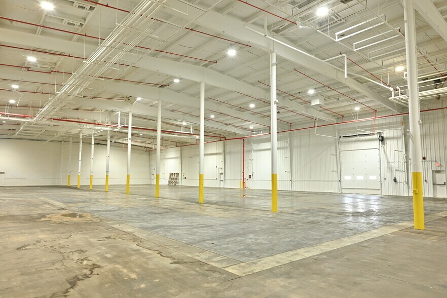 More Photos Of 1555 State Highway 75, Freeport Manufacturing For Lease