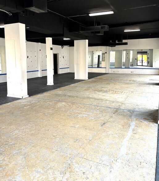 More Photos Of 601 N Main St, Port Chester Storefront Retail Office For Lease