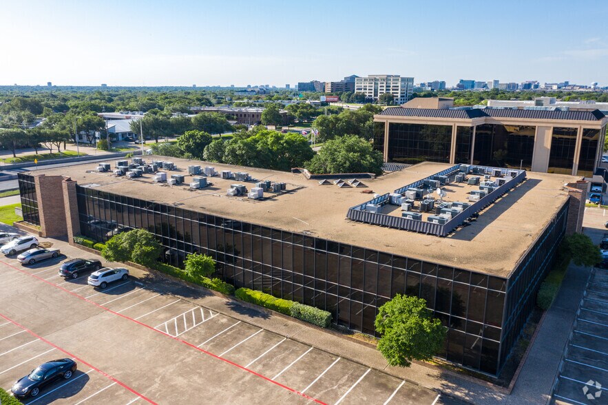 More Photos Of 16901 N Dallas Pky, Addison Office For Lease