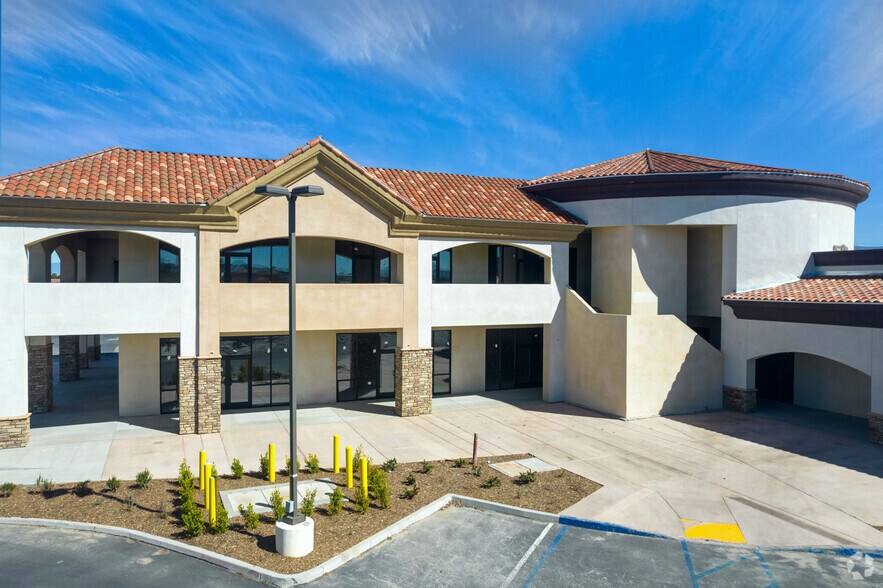 More Photos Of 1778-1950 W Florida Ave, Hemet Unknown For Lease