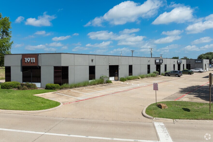Primary Photo Of 1911 Old Denton Rd, Carrollton Unknown For Lease