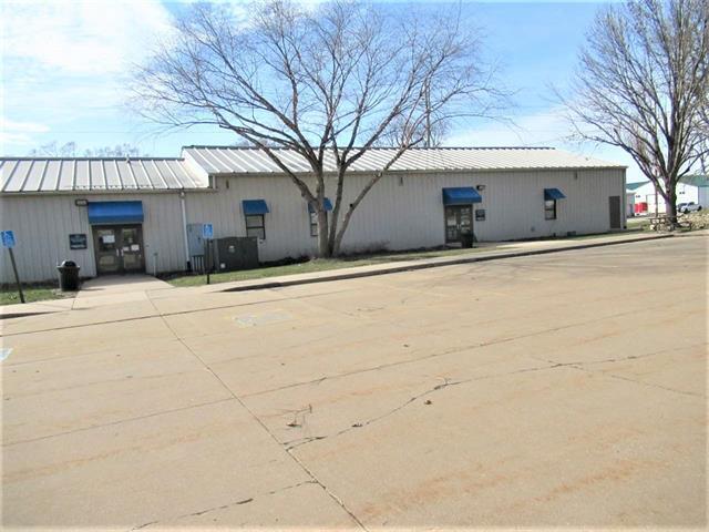 More Photos Of 401 W 9th St, Tipton Light Distribution For Sale