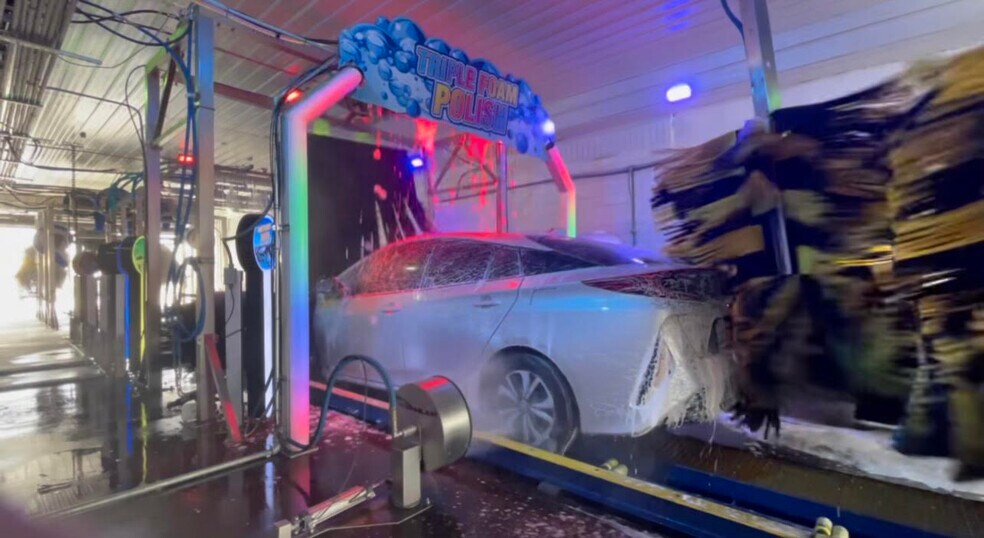 More Photos Of 44267 Division St, Lancaster Carwash For Sale