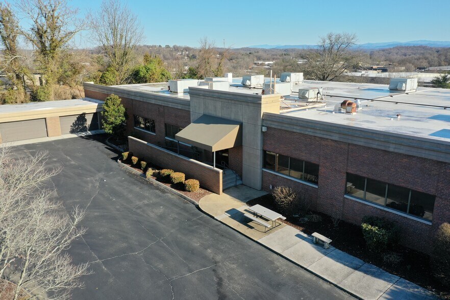 More Photos Of 6501 Deane Hill Dr, Knoxville Office For Sale