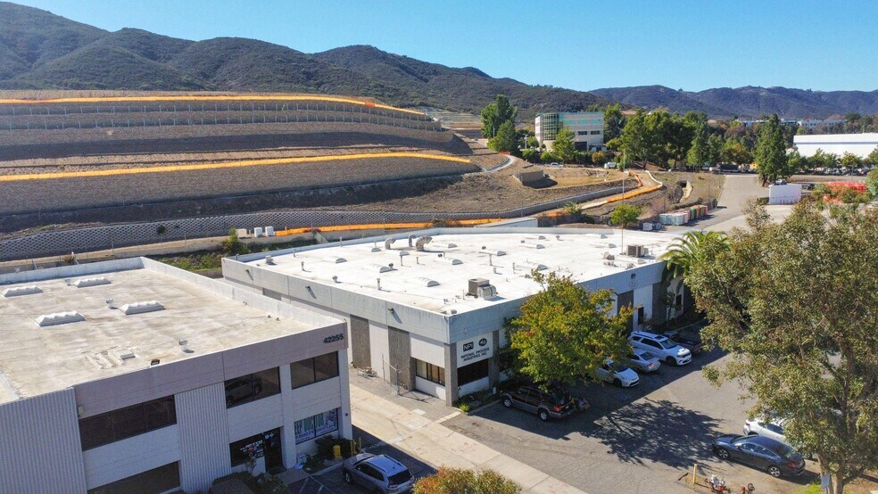 More Photos Of 42250 Baldaray Cir, Temecula Manufacturing For Sale