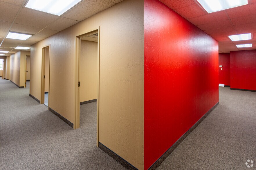 More Photos Of 4100 Perimeter Center Dr, Oklahoma City Unknown For Lease