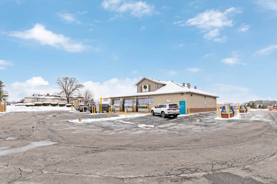 More Photos Of 732 Corylus Dr, Pataskala Carwash For Sale