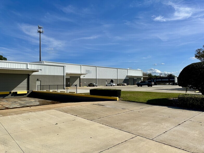 More Photos Of 501-531 Codisco Way, Sanford Manufacturing For Lease