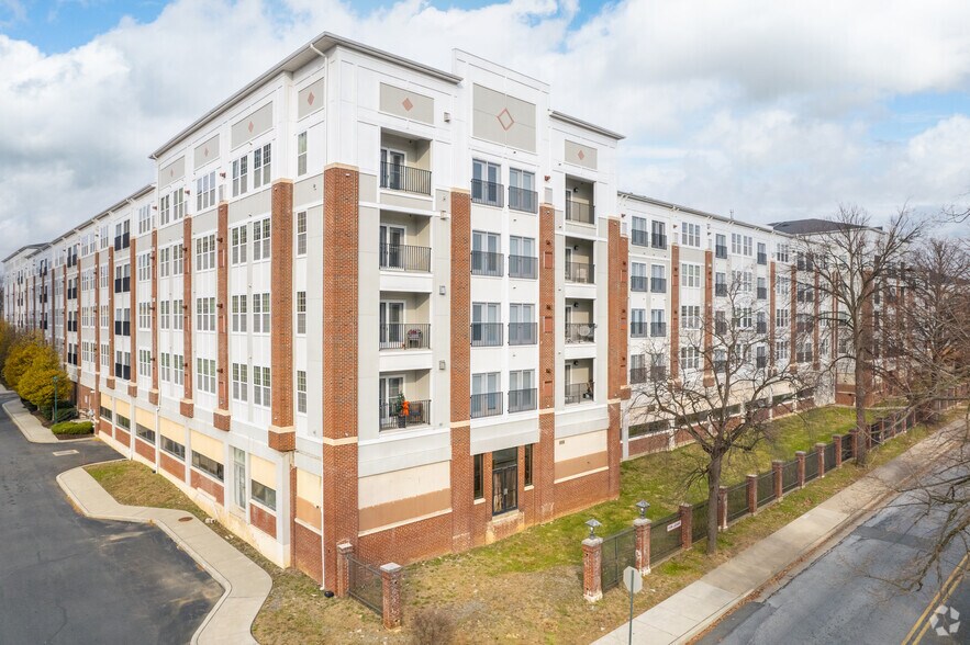 Primary Photo Of 100 N Park Rd, Wyomissing Apartments For Lease