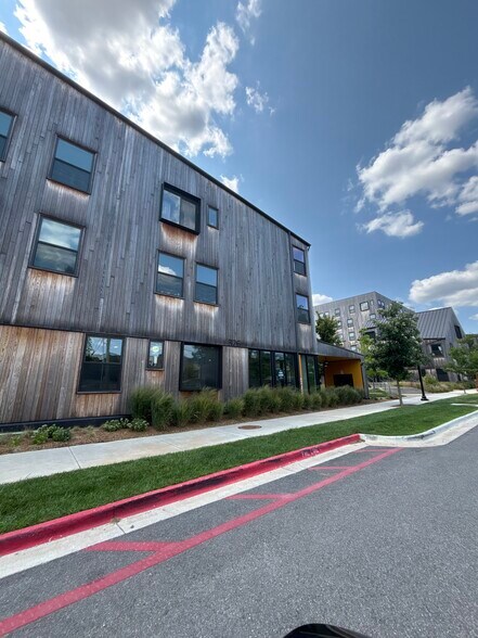 More Photos Of 337 SE 3rd St, Bentonville Apartments For Lease