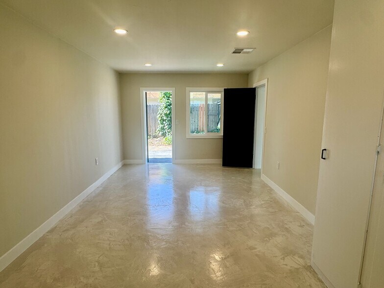 More Photos Of 5900 Wedgewood Ave, Carmichael Medical For Lease