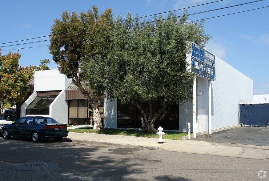 More Photos Of 760 W 16th St, Costa Mesa Warehouse For Lease