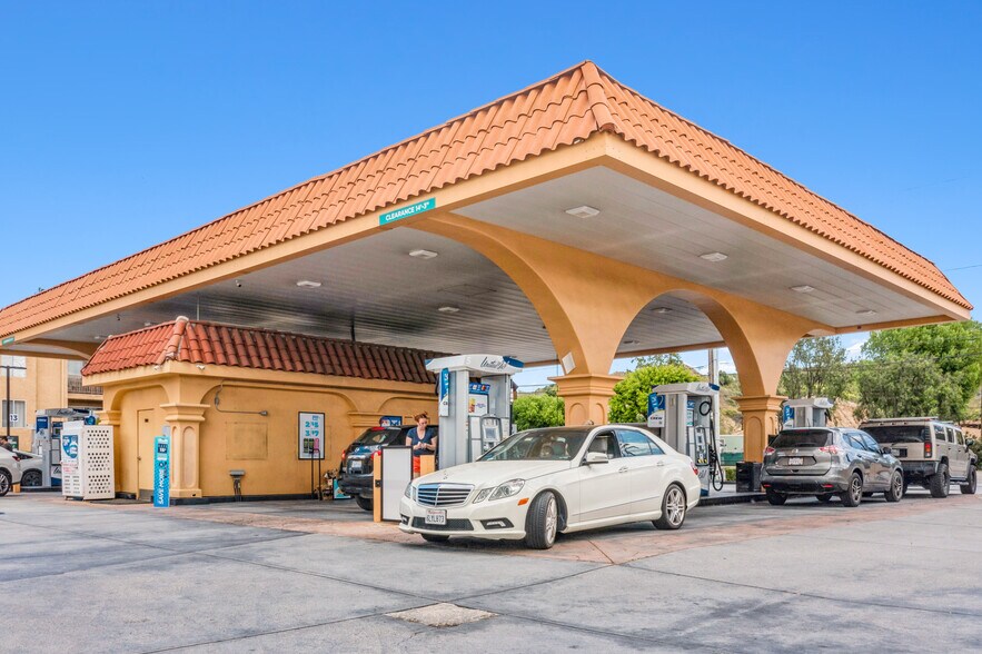 More Photos Of 26015 Bouquet Canyon Rd, Santa Clarita Service Station For Sale