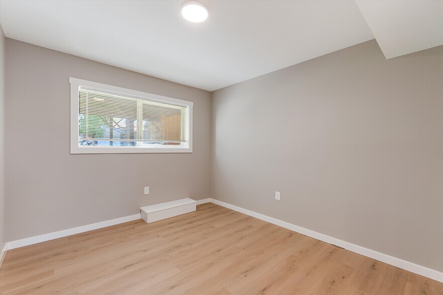 More Photos Of 2706 SE Spruce St, Hillsboro Healthcare For Sale