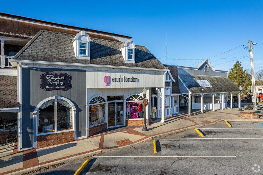 More Photos Of 1423 Washington St, Clarkesville Storefront Retail Office For Lease