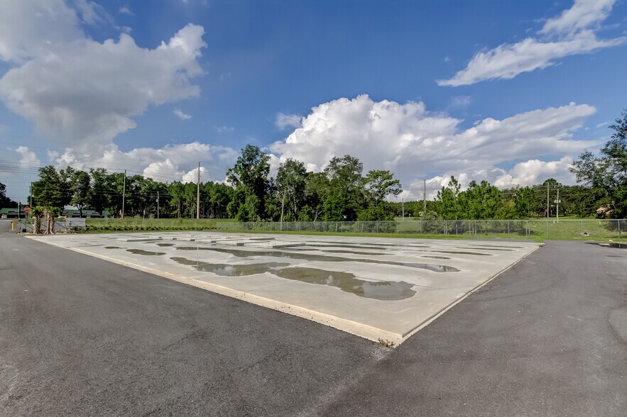 More Photos Of 921 E Norvell Bryant Hwy, Hernando Self Storage For Sale