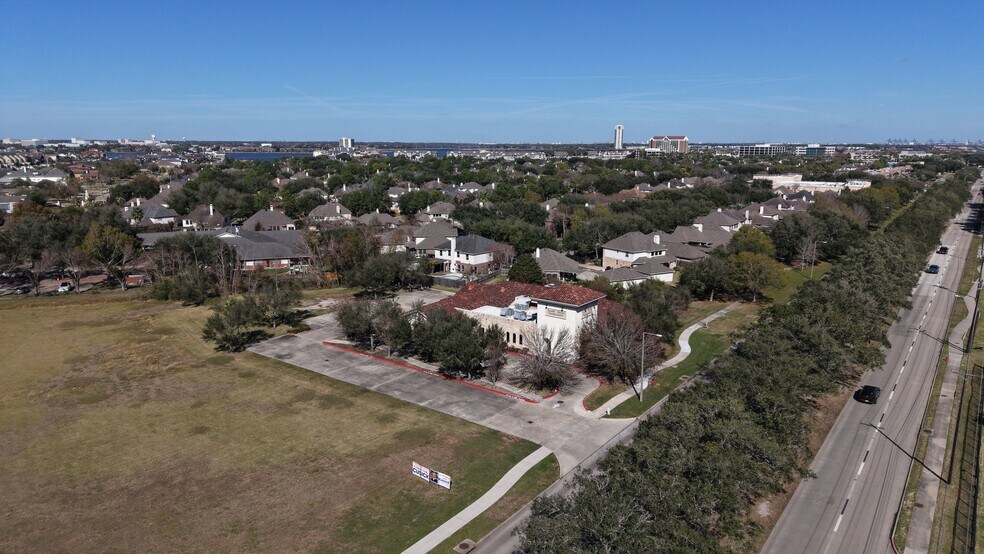 More Photos Of 2622 Marina Bay Dr, League City Medical For Lease
