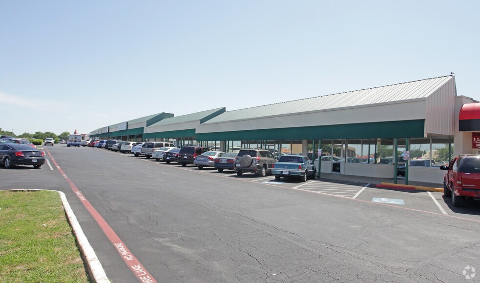 More Photos Of 1502-1540 New York Ave, Arlington Unknown For Lease