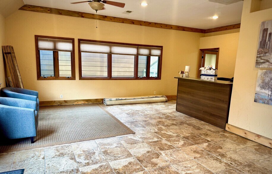 More Photos Of 513 Big Thompson Ave, Estes Park Storefront For Lease