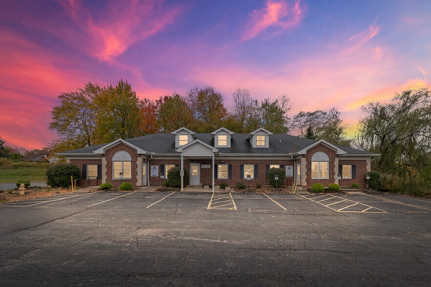 Primary Photo Of 8050 Corporate Cir, North Royalton Office For Lease